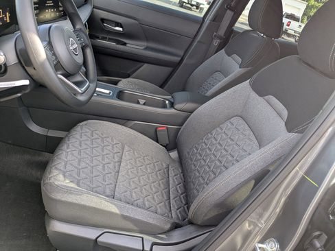 New 2025 Nissan Kicks SV w/ Charging Package image 14