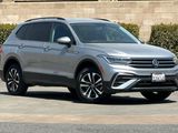 Used 2022 Volkswagen Tiguan S image 2