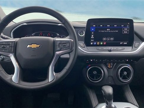 Used 2024 Chevrolet Blazer LT image 9