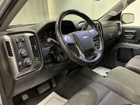 Used 2018 Chevrolet Silverado 1500 LT w/ All Star Edition AWD/4WD image 10
