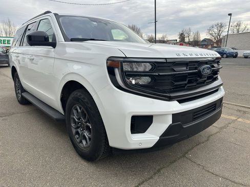 Used 2025 Ford Expedition Active image 1