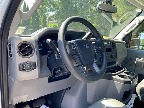 New 2026 Ford E-450 and Econoline 450 Super Duty w/ Power Equipment Group image 16