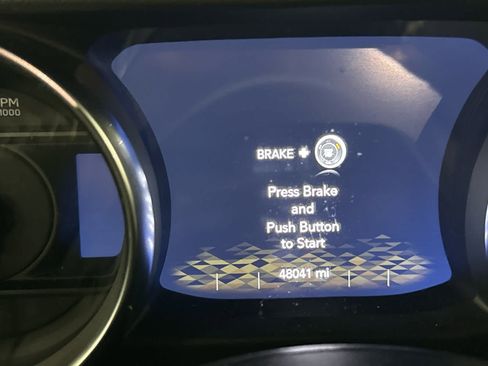 Used 2021 Jeep Wrangler Unlimited Sahara w/ Cold Weather Group image 15