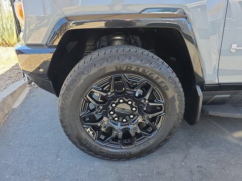 Used 2026 GMC Hummer EV SUV AWD/4WD image 34