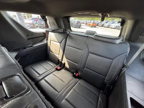 Used 2023 Chevrolet Tahoe Z71 w/ Z71 Off-Road Package AWD/4WD image 14