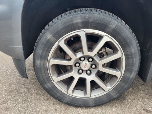 Used 2021 GMC Canyon Denali image 15