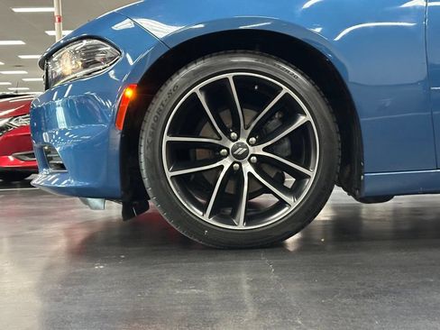 Used 2020 Dodge Charger SXT w/ Blacktop Package RWD image 12