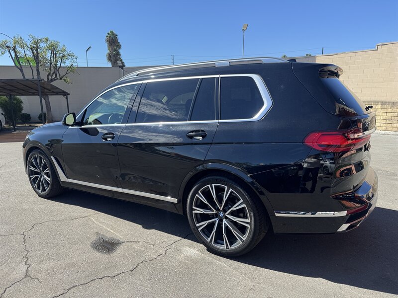 Used 2020 BMW X7 xDrive40i w/ Premium Package AWD/4WD image 10