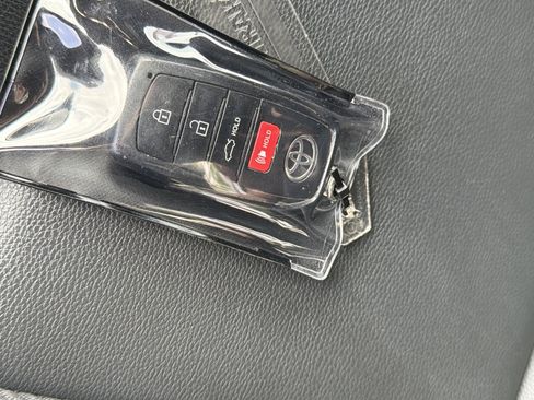 Used 2025 Toyota Camry SE FWD image 37