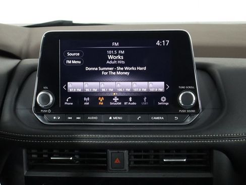 Used 2023 Nissan Rogue SV w/ SV Premium B Package FWD image 27