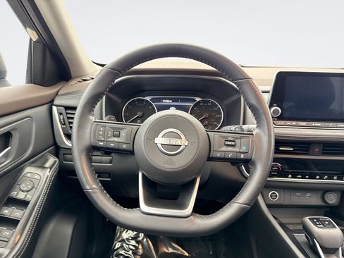 Used 2023 Nissan Rogue SV w/ SV Premium B Package AWD/4WD image 12