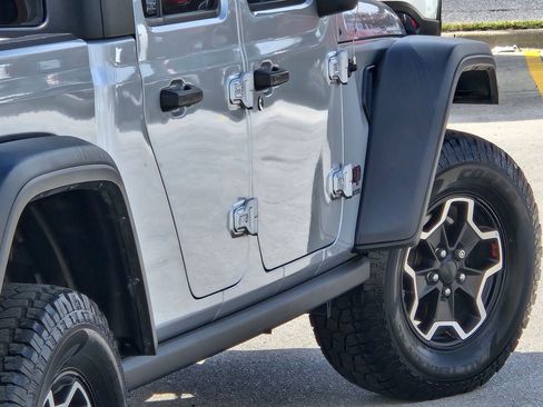 Used 2022 Jeep Gladiator Rubicon w/ LED Lighting Group image 16