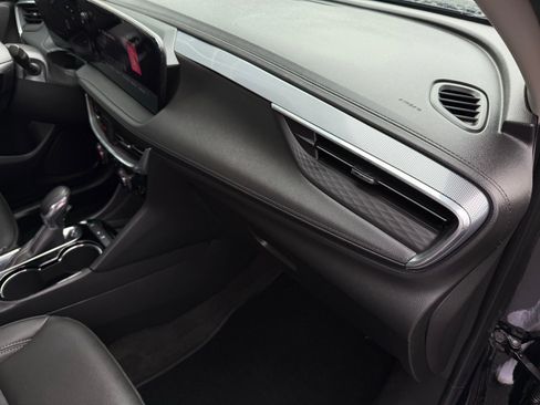 Used 2024 Buick Encore GX Sport Touring image 20