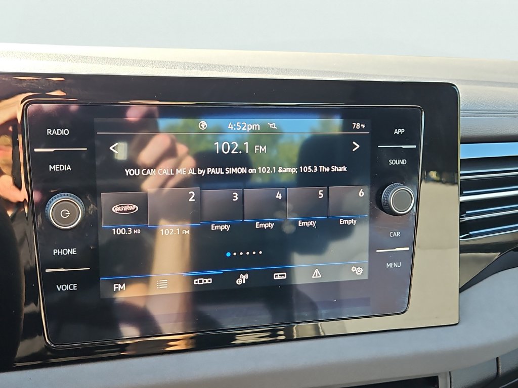 Certified 2025 Volkswagen Jetta SE w/ Sunroof Package FWD image 26