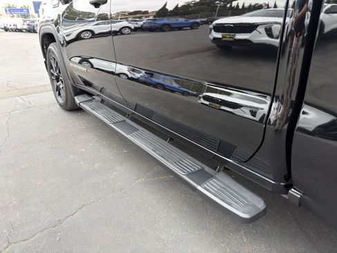 Used 2025 GMC Sierra 1500 Pro w/ Graphite Edition RWD image 43