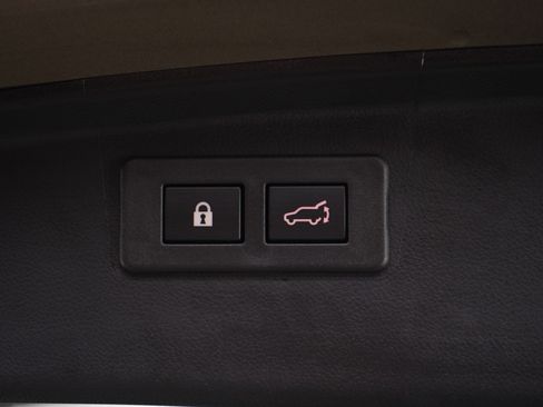 Certified 2025 Subaru Outback Premium image 17