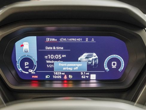 Used 2024 Audi Q4 e-tron Premium Plus image 16