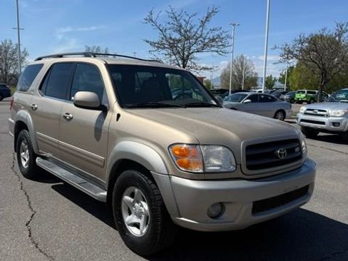 Used 2002 Toyota Sequoia SR5 RWD image 4