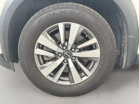 Used 2022 Nissan Pathfinder SL w/ SL Black Package FWD image 42