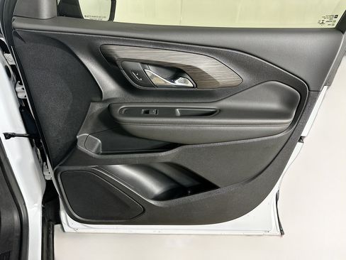 Used 2021 GMC Terrain SLT w/ LPO, Floor Liner Package FWD image 32