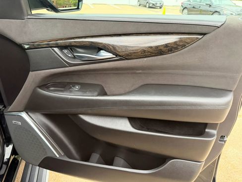 Used 2016 Cadillac Escalade ESV Platinum AWD/4WD image 35