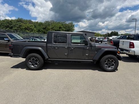 Used 2023 Jeep Gladiator Rubicon w/ LED Lighting Group AWD/4WD image 5