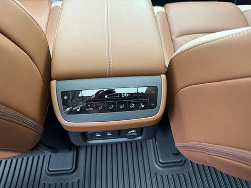 Used 2026 Nissan Pathfinder Platinum w/ Cargo Package AWD/4WD image 18
