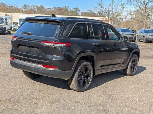 New 2026 Jeep Grand Cherokee Limited AWD/4WD image 3