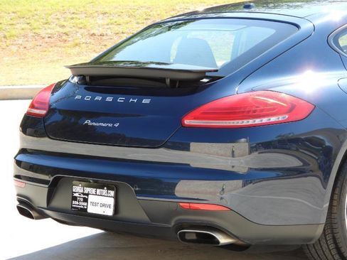 Used 2014 Porsche Panamera 4 AWD/4WD image 9