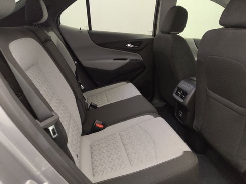 Used 2024 Chevrolet Equinox LS w/ LS Convenience Package image 19