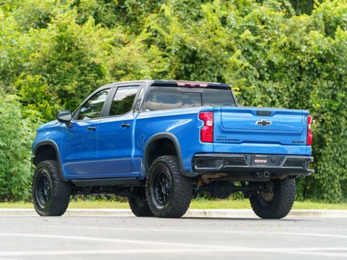 Used 2024 Chevrolet Silverado 1500 ZR2 w/ Technology Package AWD/4WD image 3