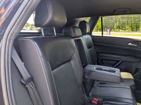 Used 2020 Volkswagen Atlas Cross Sport SE w/ Towing Package FWD image 25