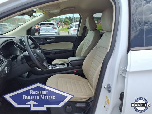 Used 2022 Ford Edge SE image 5
