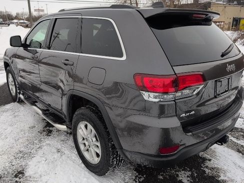 Used 2020 Jeep Grand Cherokee Laredo image 4