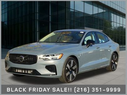 New 2024 Volvo S60 T8 Plus w/ Climate Package