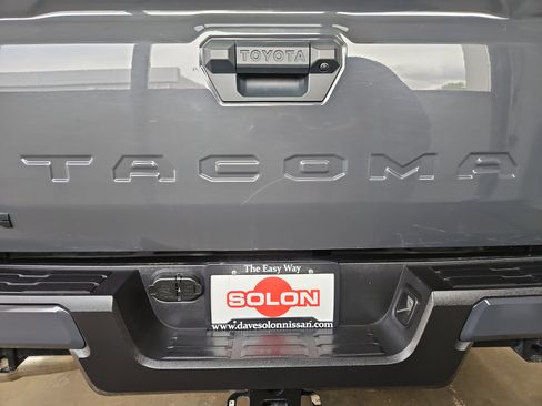 Used 2024 Toyota Tacoma TRD Off-Road AWD/4WD image 27
