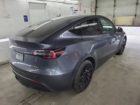 Used 2020 Tesla Model Y Performance AWD/4WD image 2