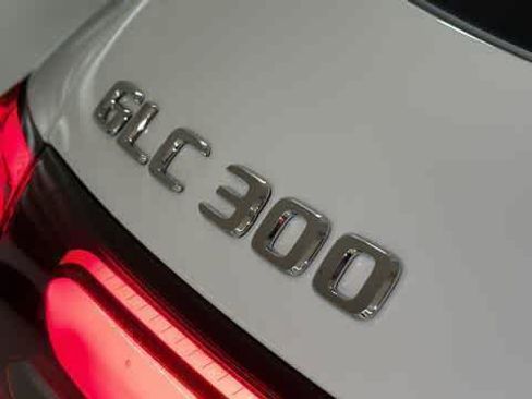Certified 2026 Mercedes-Benz GLC 300 4MATIC image 11