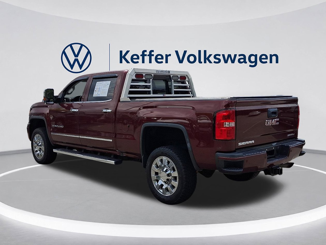 Used 2016 GMC Sierra 2500 Denali w/ Driver Alert Package AWD/4WD image 4