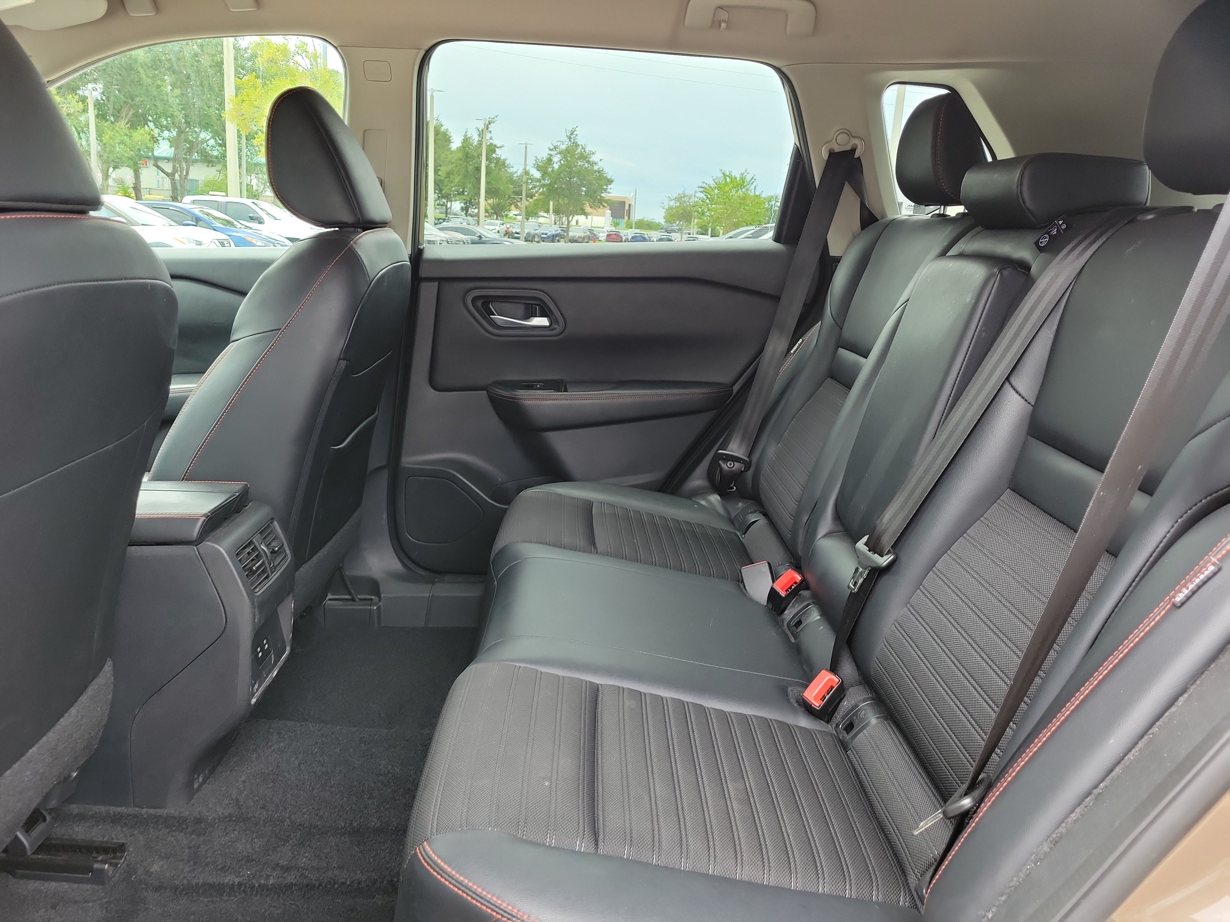 Certified 2025 Nissan Rogue SV AWD/4WD image 17