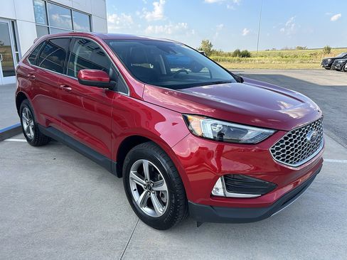 Used 2024 Ford Edge SEL w/ Convenience Package AWD/4WD image 7