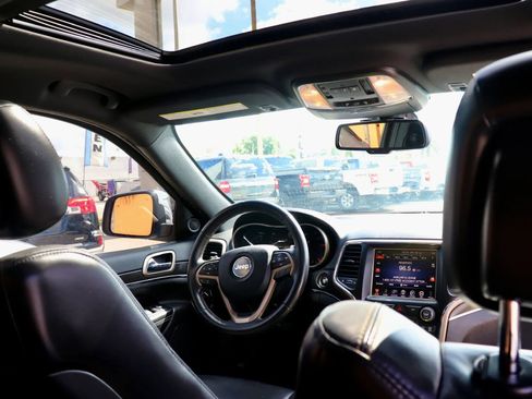 Used 2019 Jeep Grand Cherokee Summit AWD/4WD image 33