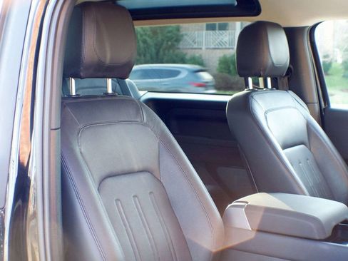 Used 2021 Land Rover Defender 90 S image 40