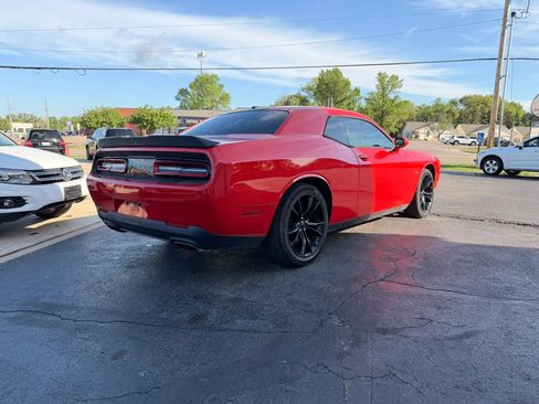 Used 2016 Dodge Challenger R/T w/ Blacktop Package RWD image 7
