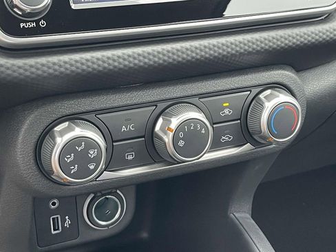 New 2025 Nissan Kicks Play S image 24