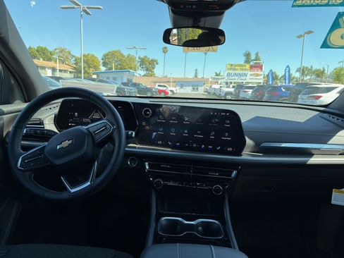 New 2026 Chevrolet Traverse LT w/ LPO, Floor Liner Package image 21