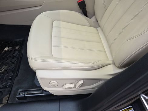 Used 2022 Audi Q5 2.0T Premium AWD/4WD image 32