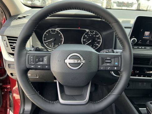 New 2026 Nissan Rogue SV FWD image 8