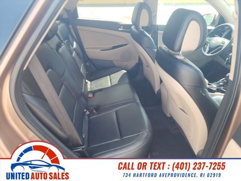 Used 2017 Hyundai Tucson SE w/ SE Popular Package 02 AWD/4WD image 11