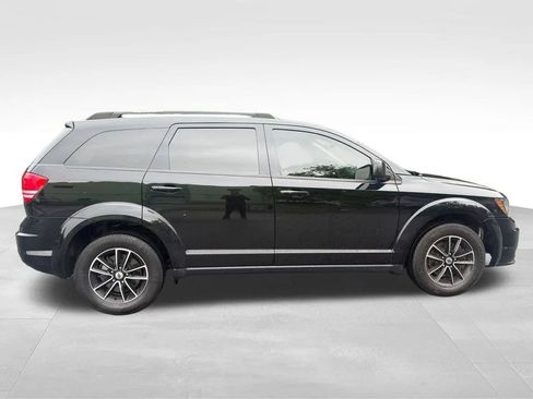 Used 2018 Dodge Journey SE w/ Connectivity Group FWD image 10